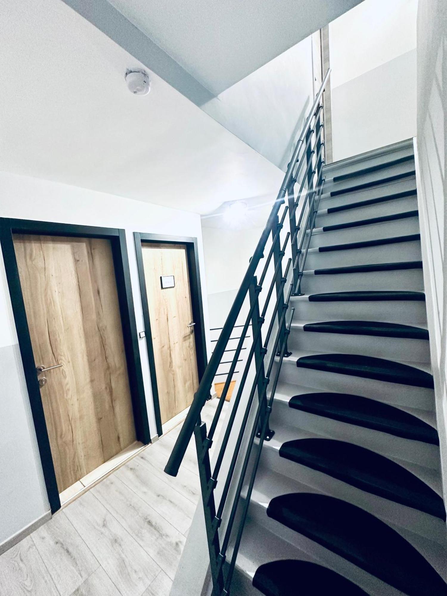 Chambre Et Sdd Privees Dans Une Maison Partagee Avec Des Residents Mons Exteriör bild