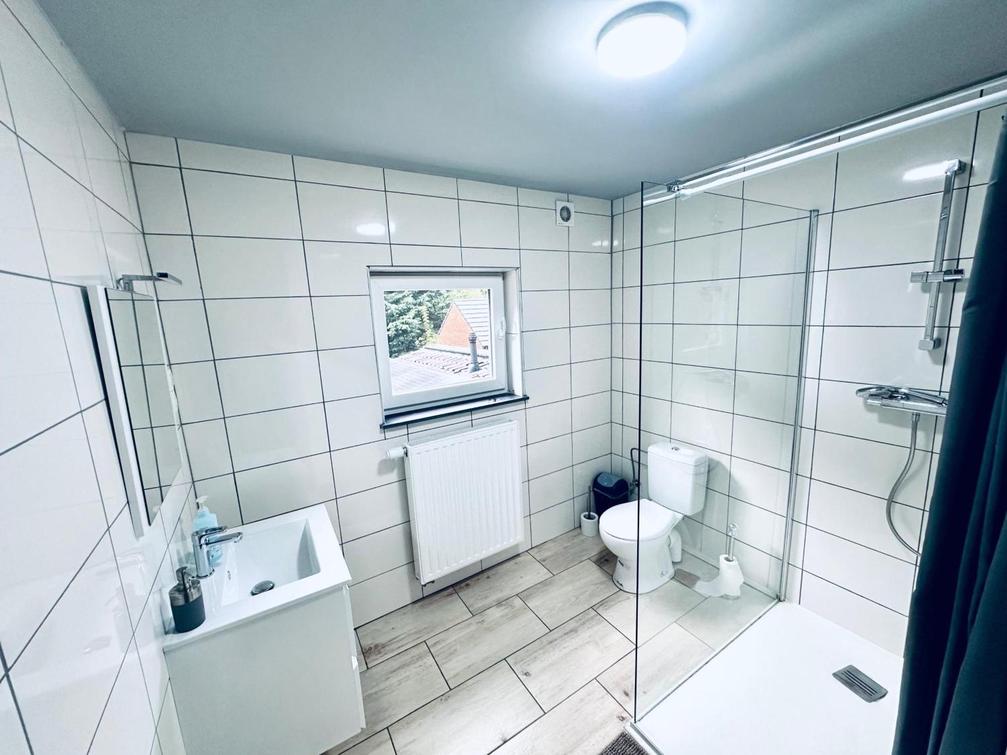 Chambre Et Sdd Privees Dans Une Maison Partagee Avec Des Residents Mons Exteriör bild