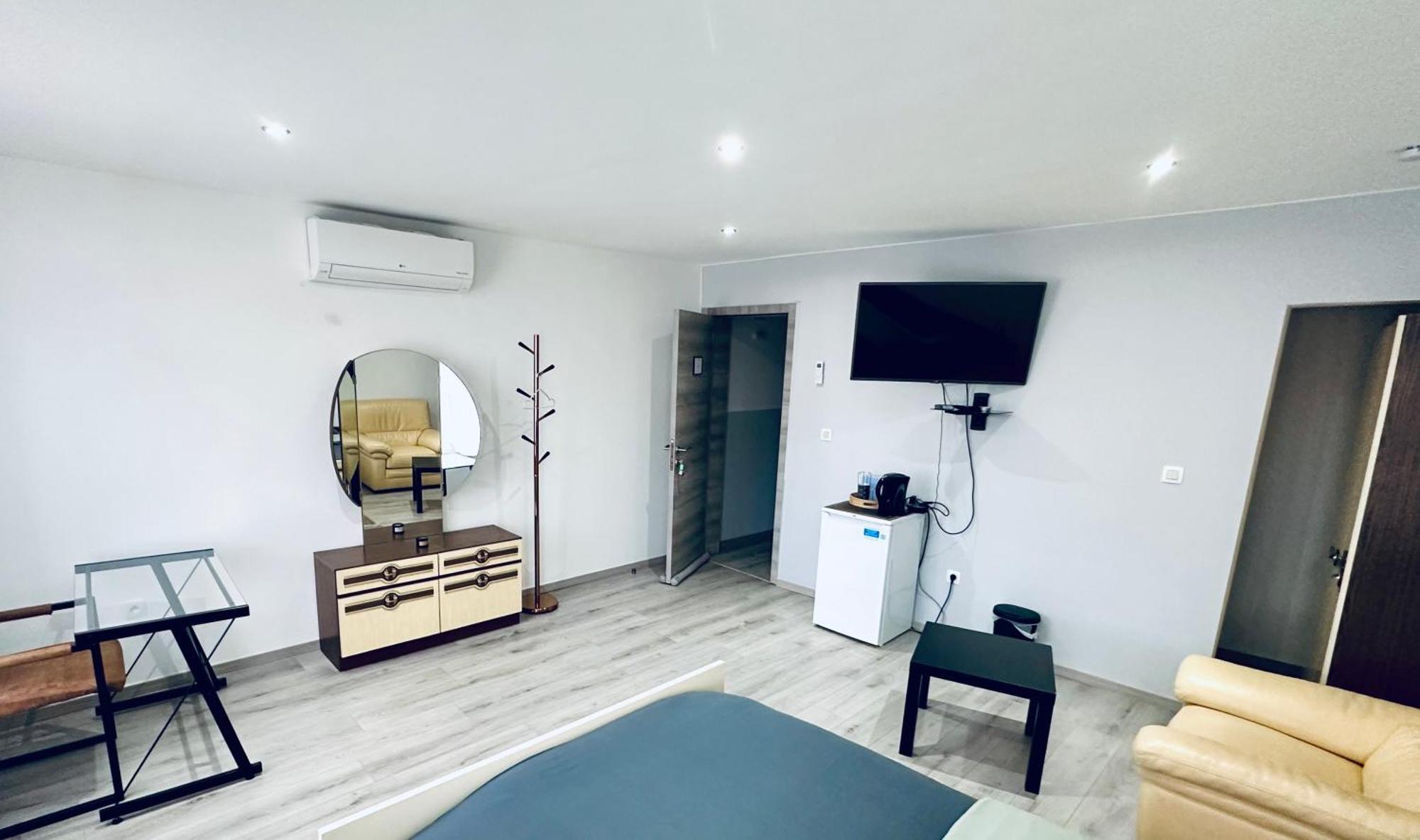 Chambre Et Sdd Privees Dans Une Maison Partagee Avec Des Residents Mons Exteriör bild