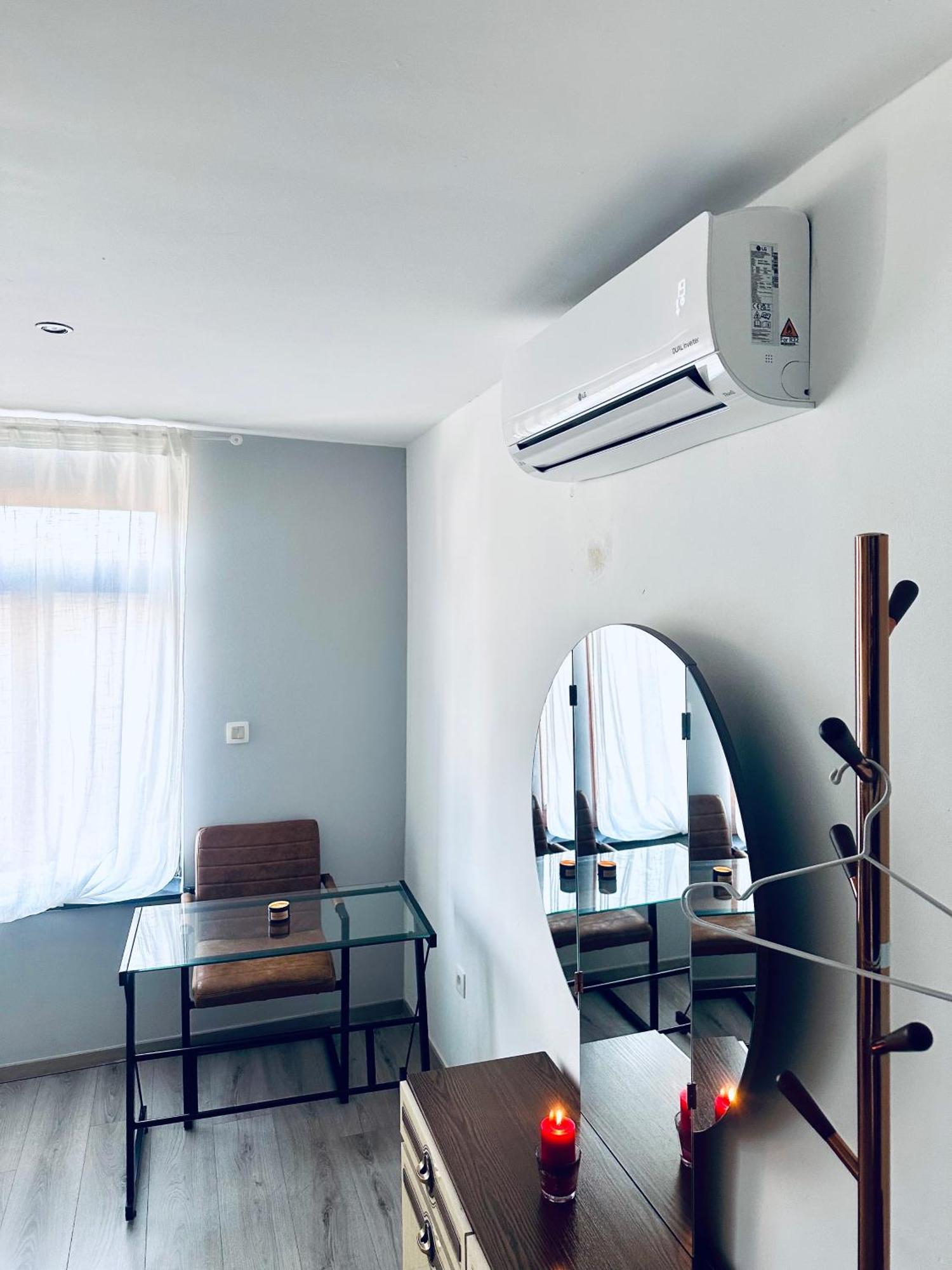 Chambre Et Sdd Privees Dans Une Maison Partagee Avec Des Residents Mons Exteriör bild